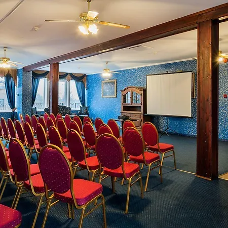 Ecoland Hotel 3*