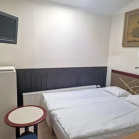 Ecoland Отель 3*