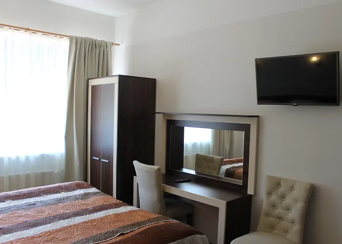 Отель Ecoland 3*